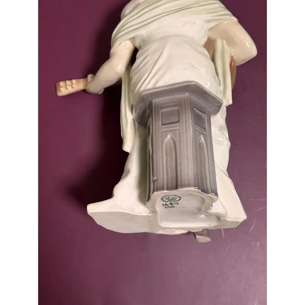 Bing & Grondahl 1684 Woman Lady Playing Guitar Porcelain Figurine